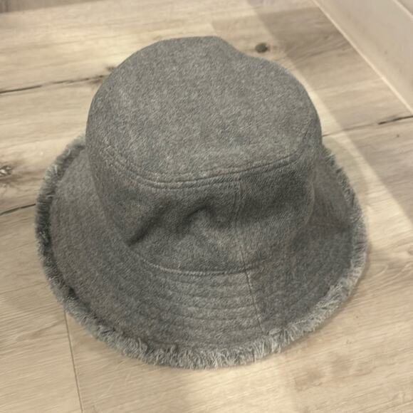 Hat attack NWT Frayed Edge Bucket Hat in light Grey in a Polyester/ Rayon blend. main image 5